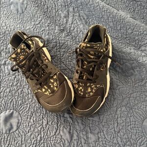 Nike Black and Gold Women's Sneakers